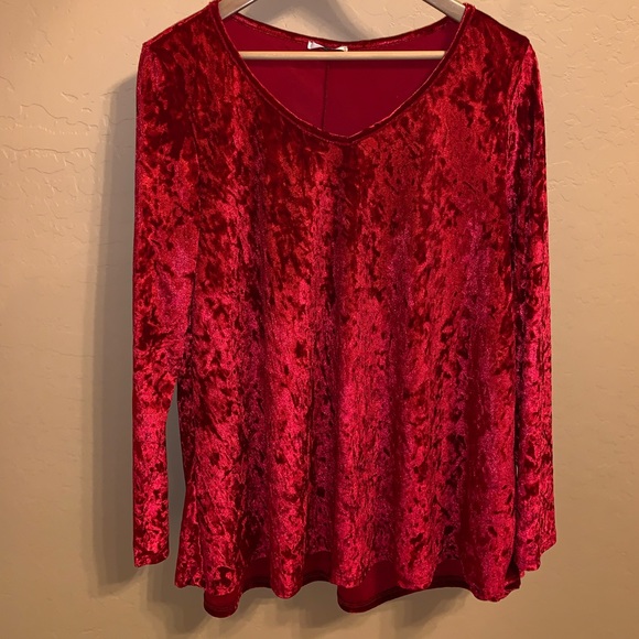 red velvet long sleeve - Picture 8 of 8